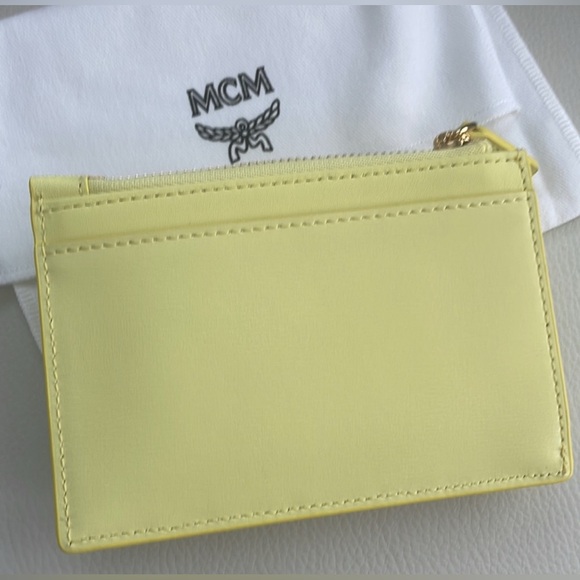 NWT MCM Patricia Zip Card Case, Wallet Yellow With Gold logo - Picture 2 of 4